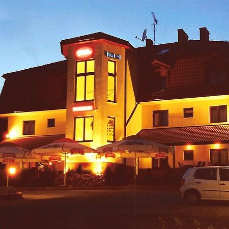 Hotel Twardowski Głogoczów Exteriör bild